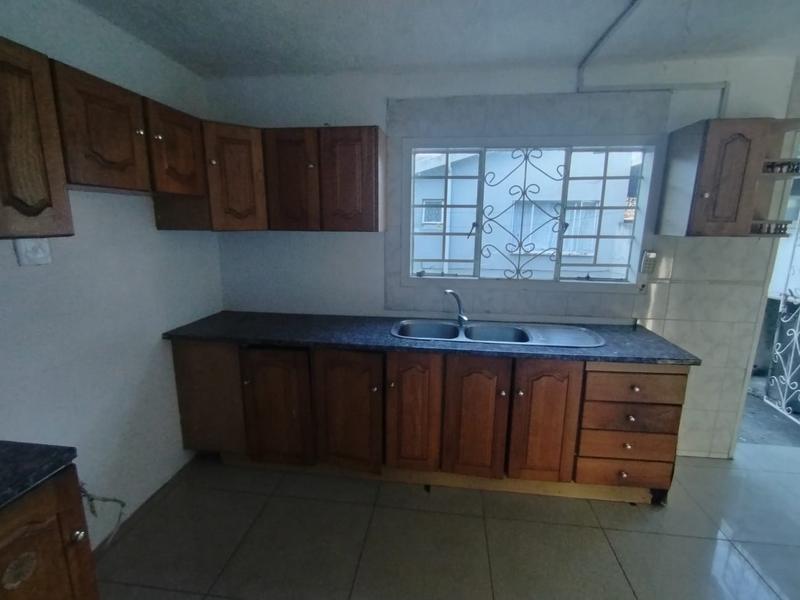 To Let 3 Bedroom Property for Rent in Grove End KwaZulu-Natal