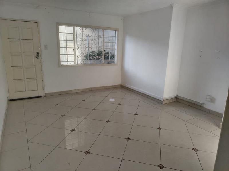 To Let 3 Bedroom Property for Rent in Grove End KwaZulu-Natal