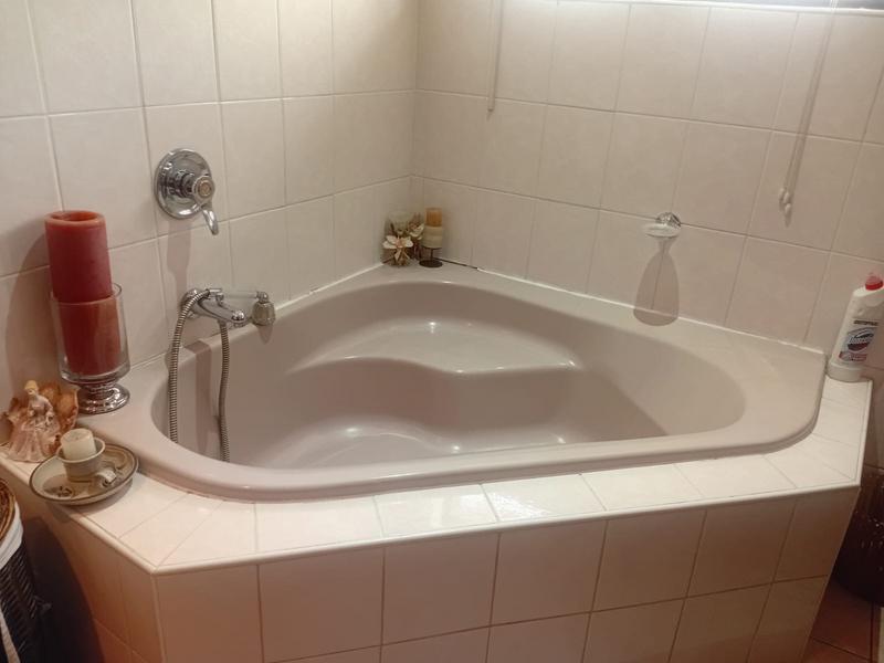 4 Bedroom Property for Sale in Parlock KwaZulu-Natal