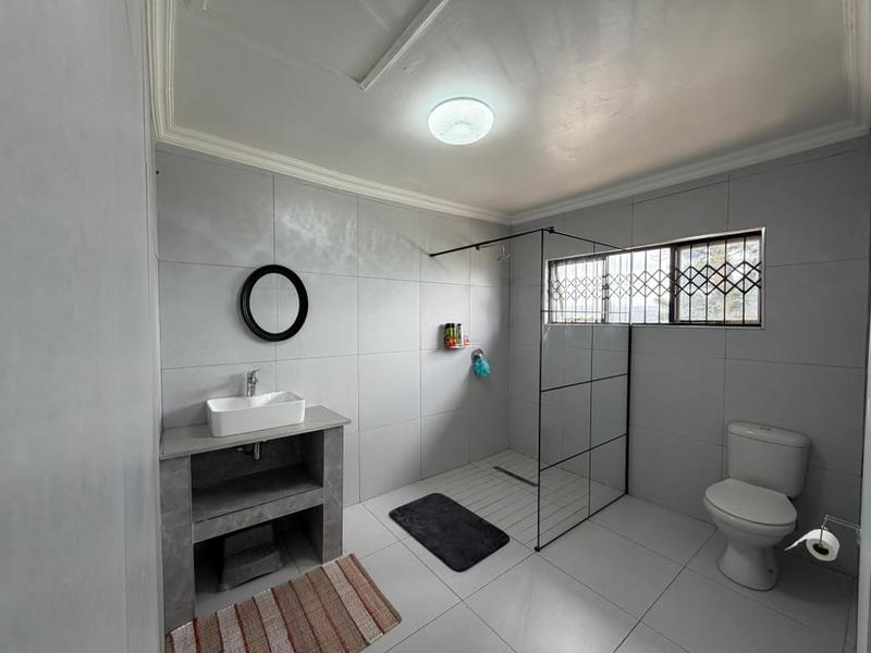 To Let 4 Bedroom Property for Rent in Sherwood KwaZulu-Natal