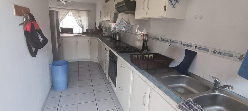 To Let 2 Bedroom Property for Rent in Margate North Beach KwaZulu-Natal