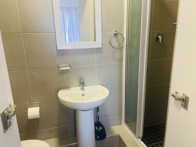 To Let 2 Bedroom Property for Rent in Umhlanga Ridge KwaZulu-Natal