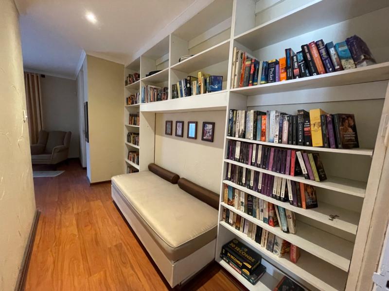 4 Bedroom Property for Sale in Herrwood Park KwaZulu-Natal