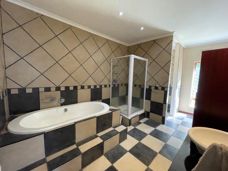 4 Bedroom Property for Sale in Herrwood Park KwaZulu-Natal