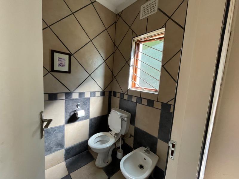 4 Bedroom Property for Sale in Herrwood Park KwaZulu-Natal