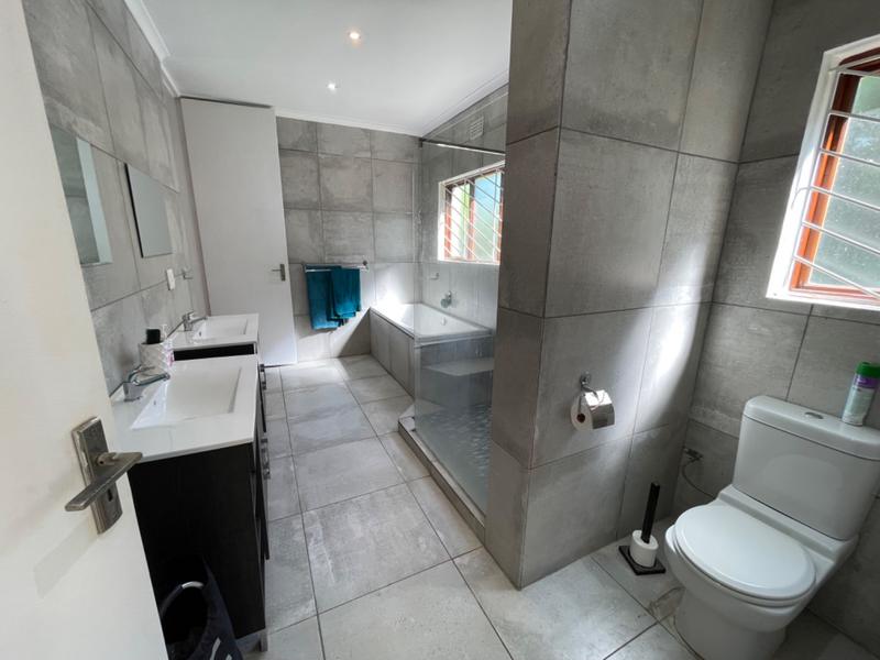 4 Bedroom Property for Sale in Herrwood Park KwaZulu-Natal