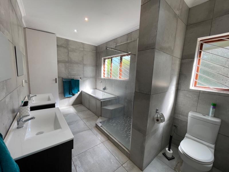 4 Bedroom Property for Sale in Herrwood Park KwaZulu-Natal