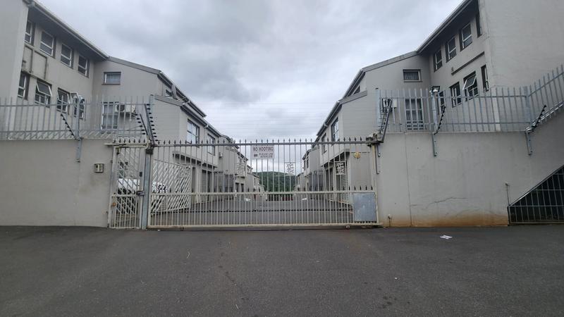 6 Bedroom Property for Sale in Reservoir Hills KwaZulu-Natal