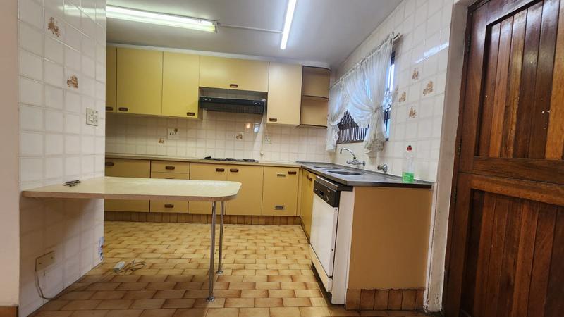 6 Bedroom Property for Sale in Reservoir Hills KwaZulu-Natal