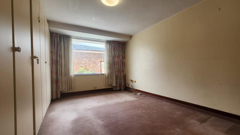 6 Bedroom Property for Sale in Reservoir Hills KwaZulu-Natal