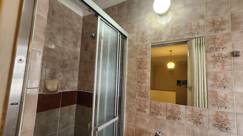 6 Bedroom Property for Sale in Reservoir Hills KwaZulu-Natal