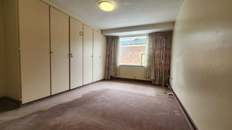 6 Bedroom Property for Sale in Reservoir Hills KwaZulu-Natal