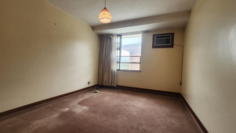 6 Bedroom Property for Sale in Reservoir Hills KwaZulu-Natal