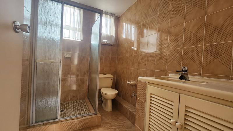 6 Bedroom Property for Sale in Reservoir Hills KwaZulu-Natal