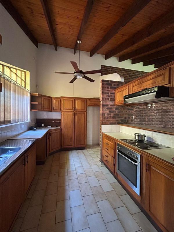 To Let 3 Bedroom Property for Rent in Margate KwaZulu-Natal