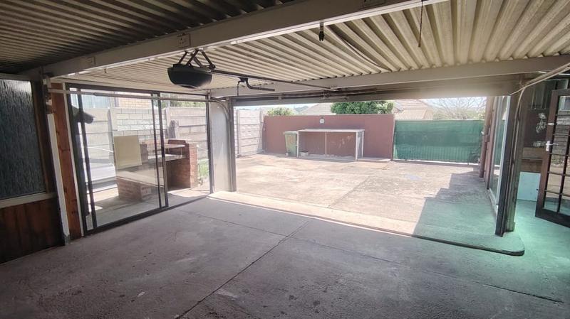 3 Bedroom Property for Sale in Sea View KwaZulu-Natal