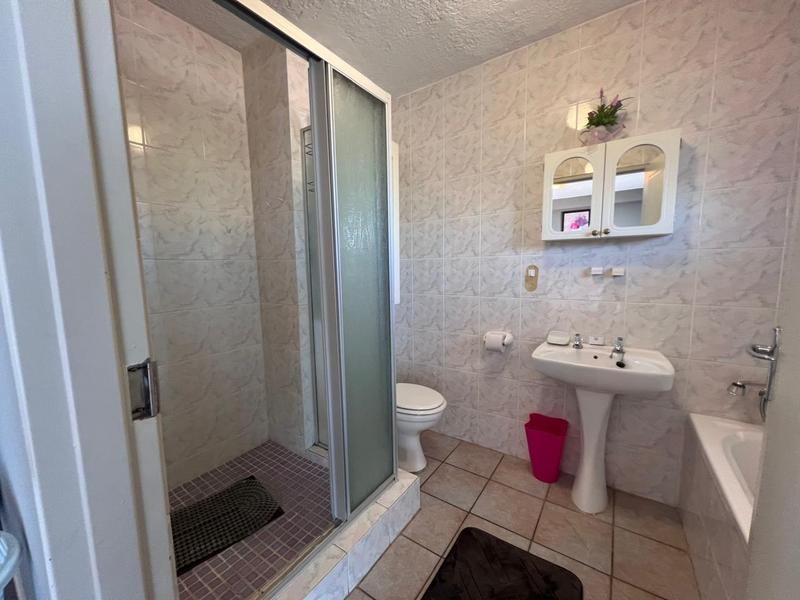 To Let 3 Bedroom Property for Rent in Manaba Beach KwaZulu-Natal