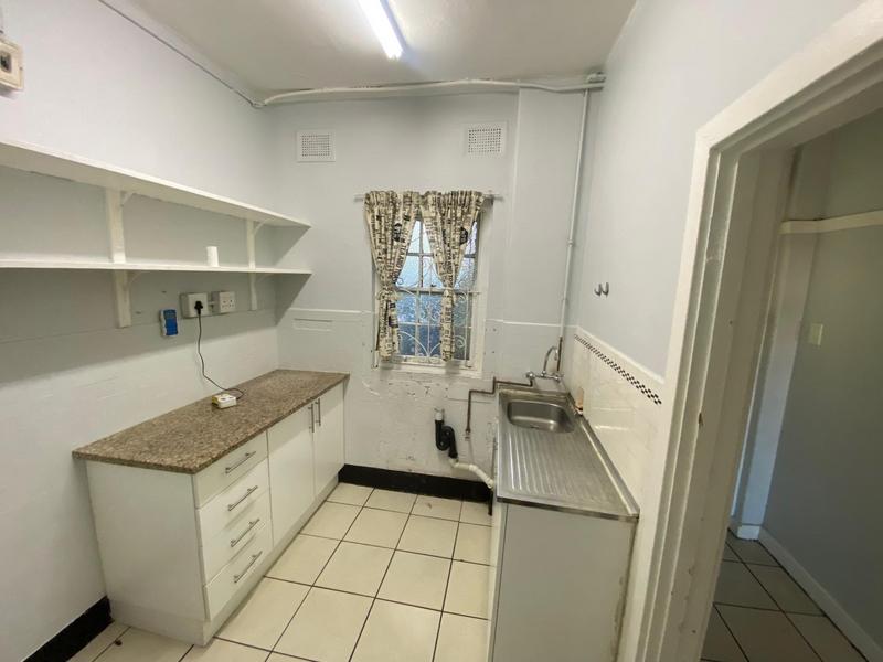 To Let 1 Bedroom Property for Rent in Glenwood KwaZulu-Natal