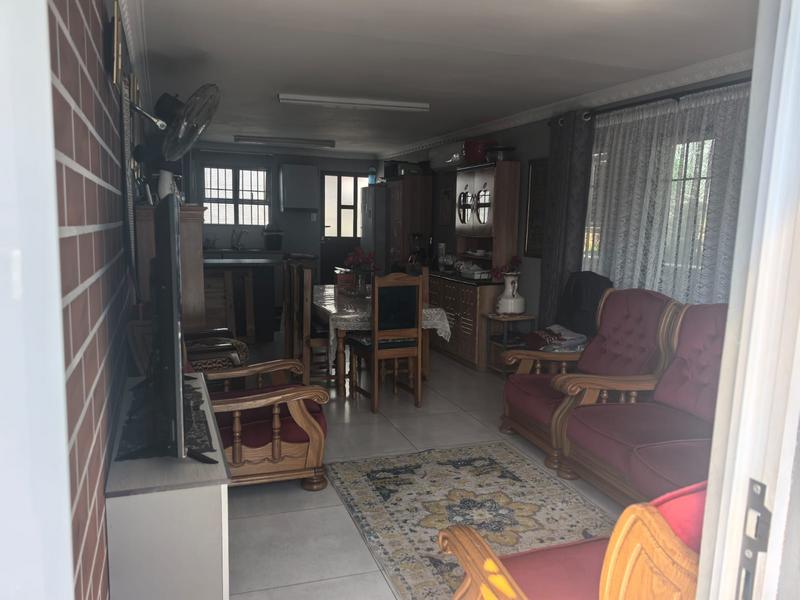 To Let 1 Bedroom Property for Rent in Reservoir Hills KwaZulu-Natal