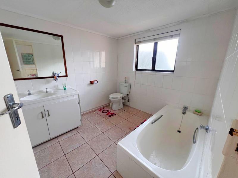 To Let 2 Bedroom Property for Rent in Lawrence Rocks KwaZulu-Natal