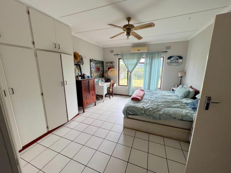 4 Bedroom Property for Sale in Port Edward KwaZulu-Natal