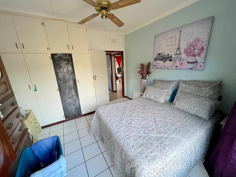 4 Bedroom Property for Sale in Port Edward KwaZulu-Natal