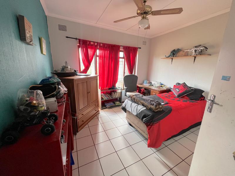 4 Bedroom Property for Sale in Port Edward KwaZulu-Natal