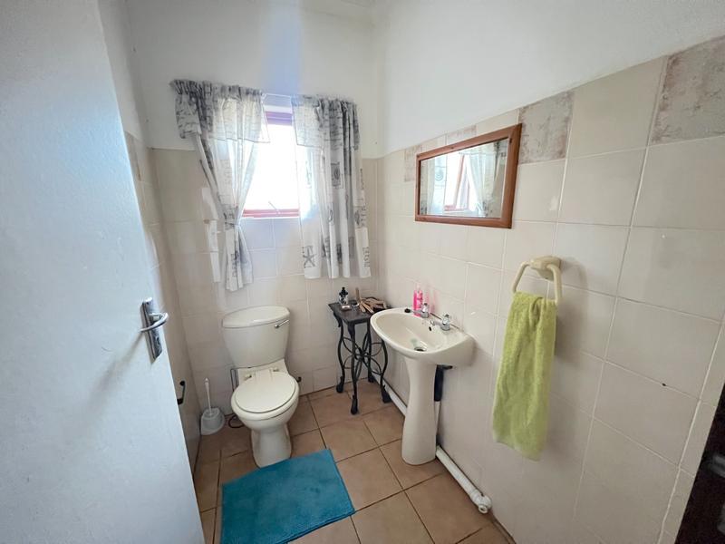 4 Bedroom Property for Sale in Port Edward KwaZulu-Natal