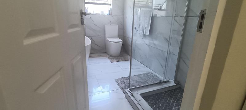 4 Bedroom Property for Sale in Uvongo KwaZulu-Natal