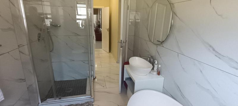 4 Bedroom Property for Sale in Uvongo KwaZulu-Natal