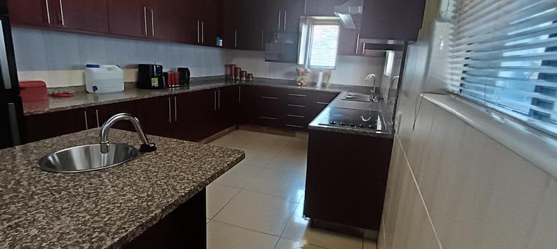 4 Bedroom Property for Sale in Uvongo KwaZulu-Natal