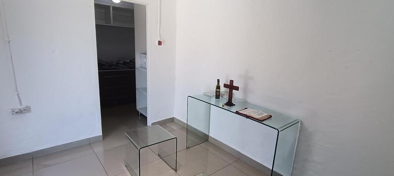 4 Bedroom Property for Sale in Uvongo KwaZulu-Natal