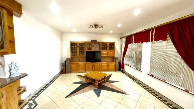 6 Bedroom Property for Sale in Malvern KwaZulu-Natal