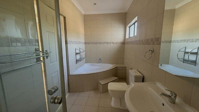 6 Bedroom Property for Sale in Malvern KwaZulu-Natal