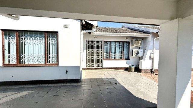 6 Bedroom Property for Sale in Malvern KwaZulu-Natal
