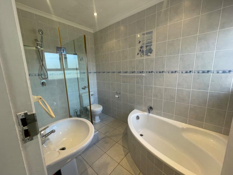 To Let 5 Bedroom Property for Rent in Herrwood Park KwaZulu-Natal