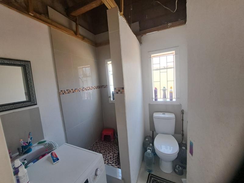 To Let 2 Bedroom Property for Rent in Trenance Manor KwaZulu-Natal