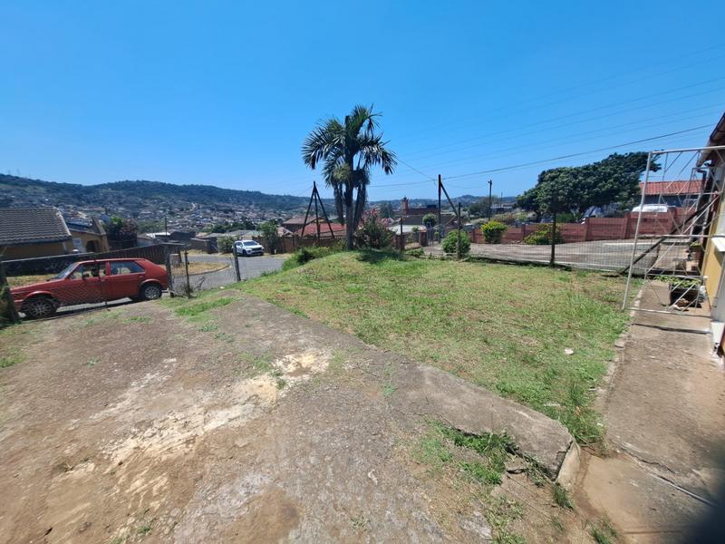 To Let 2 Bedroom Property for Rent in Trenance Manor KwaZulu-Natal