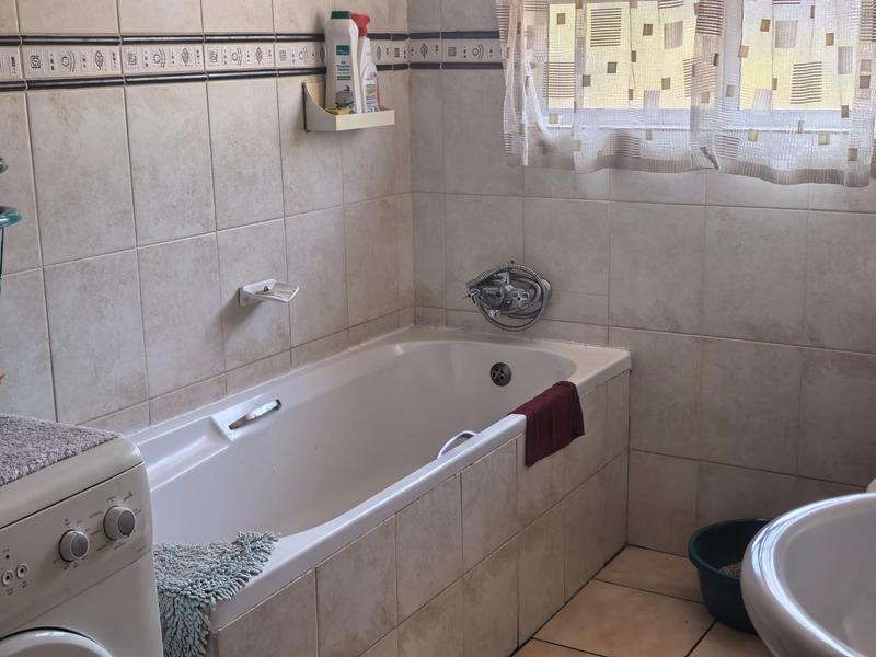 To Let 2 Bedroom Property for Rent in Escombe KwaZulu-Natal