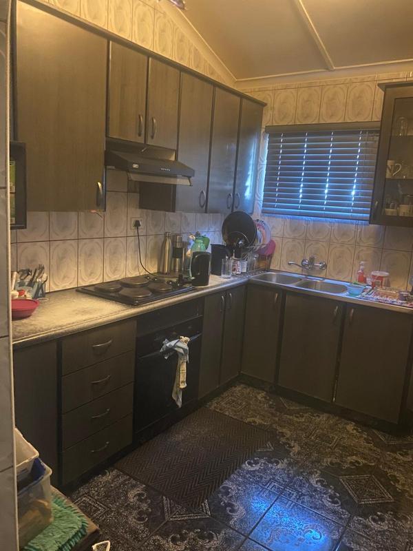 4 Bedroom Property for Sale in Hillgrove KwaZulu-Natal