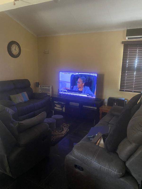 4 Bedroom Property for Sale in Hillgrove KwaZulu-Natal