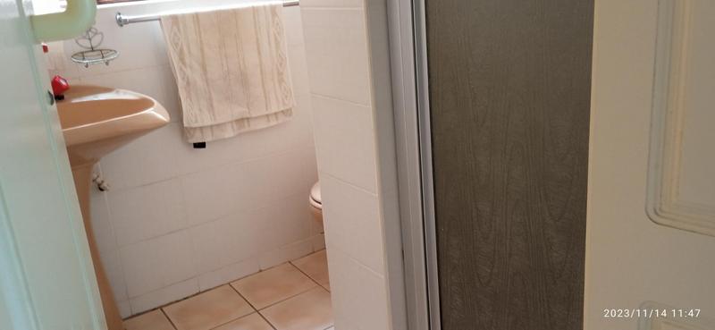 To Let 2 Bedroom Property for Rent in Umtentweni KwaZulu-Natal