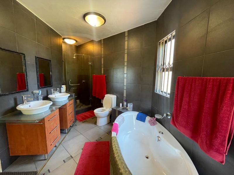 3 Bedroom Property for Sale in Umhlanga KwaZulu-Natal