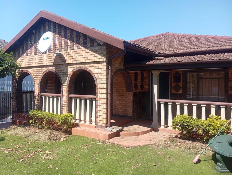To Let 4 Bedroom Property for Rent in Kenville KwaZulu-Natal