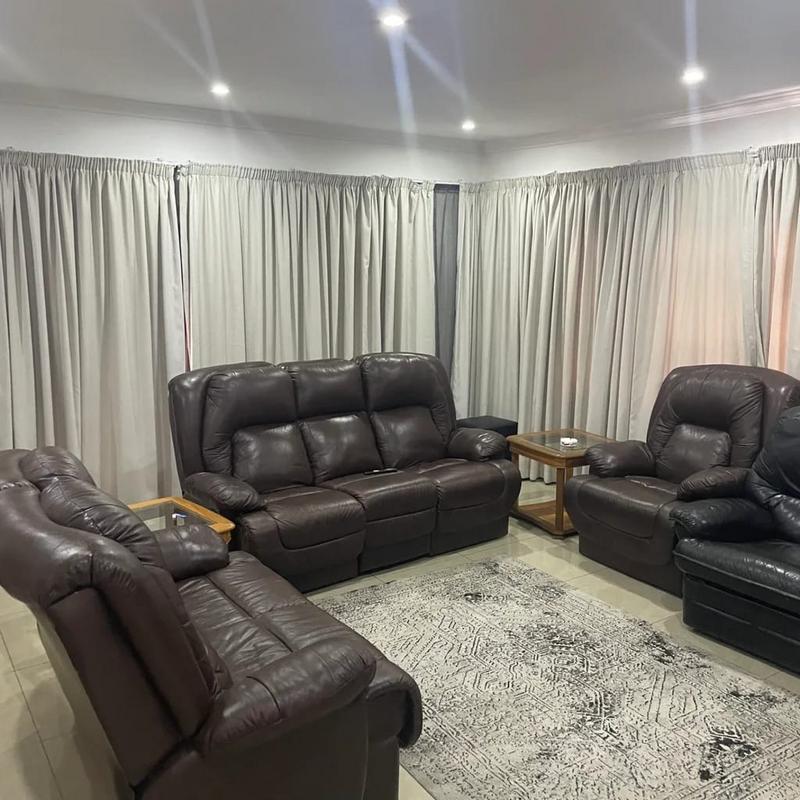 To Let 4 Bedroom Property for Rent in Kenville KwaZulu-Natal