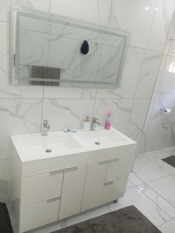 To Let 4 Bedroom Property for Rent in Kenville KwaZulu-Natal