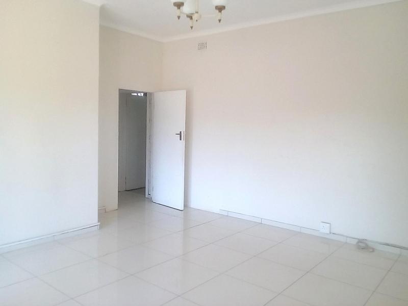To Let 1 Bedroom Property for Rent in Pinetown KwaZulu-Natal