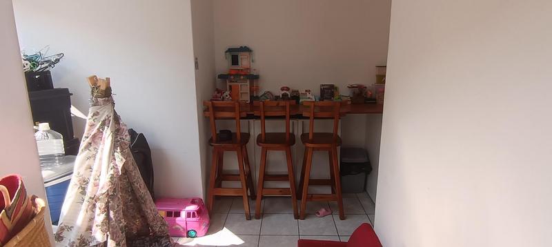 2 Bedroom Property for Sale in Uvongo Beach KwaZulu-Natal