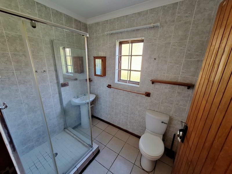 5 Bedroom Property for Sale in Port Edward KwaZulu-Natal