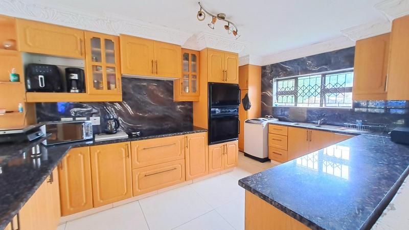 To Let 5 Bedroom Property for Rent in Doonside KwaZulu-Natal
